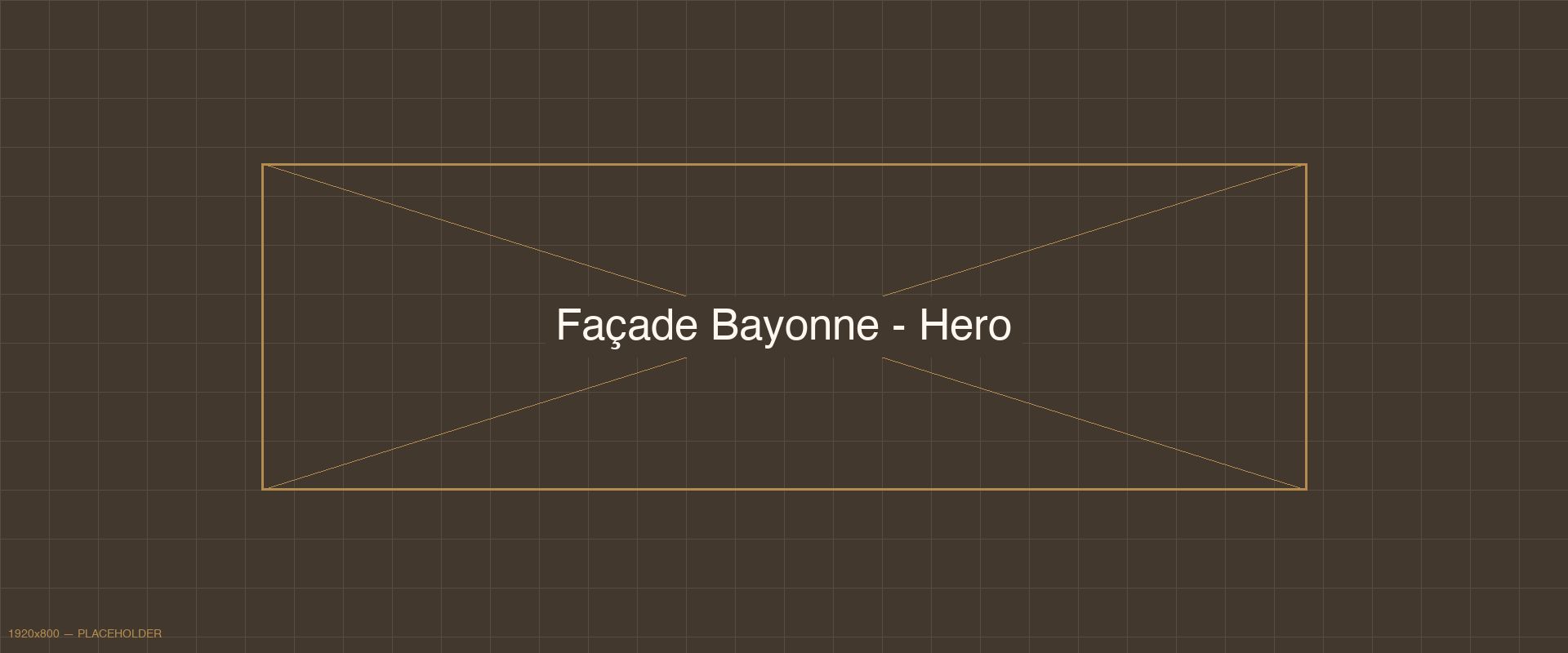 Façade nettoyée d'un immeuble typique du Petit Bayonne